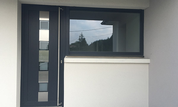 Trouvez le modèle de porte d'entrée qui assure isolation et sécurité à votre logement.